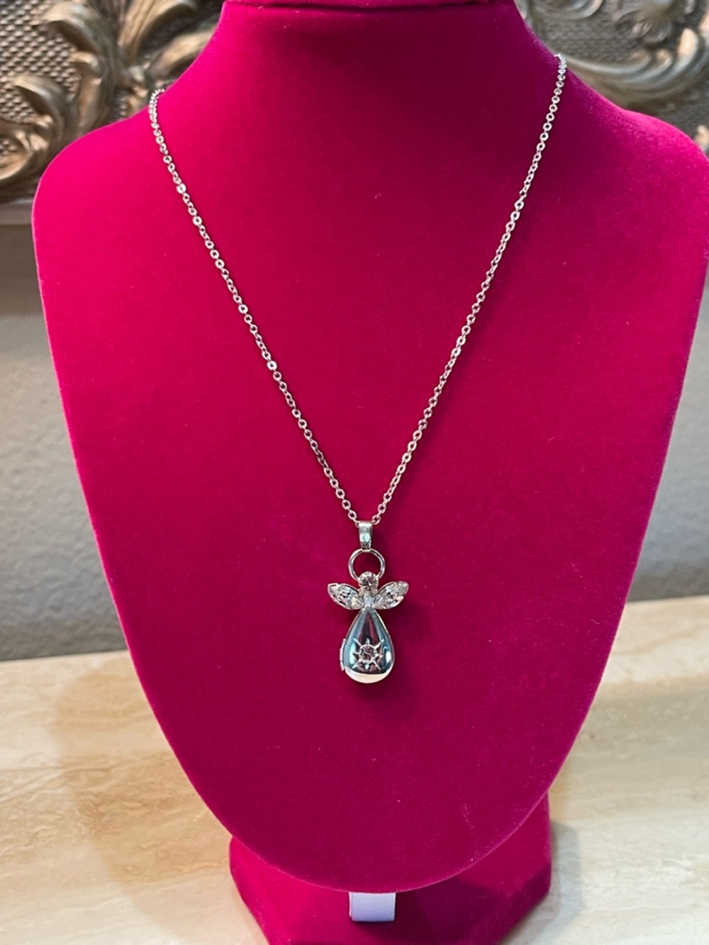 Silver Teardrop Angel Pendant Locket Necklace in Silver